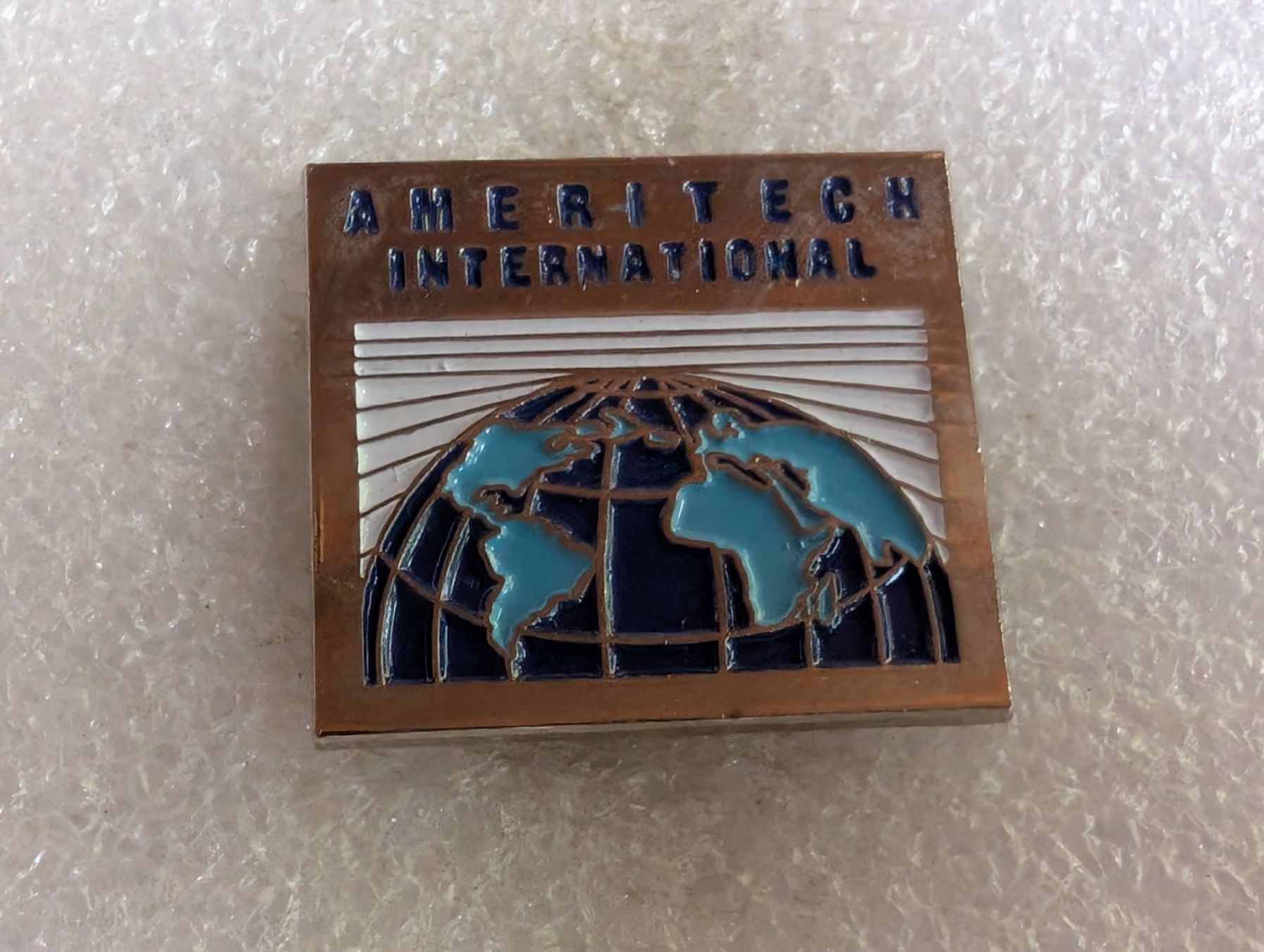 Plaquettes & Badges: Ansteckpin 226: Ameritech International – D'occasion à Oppligen par Pin-Fall-Shop