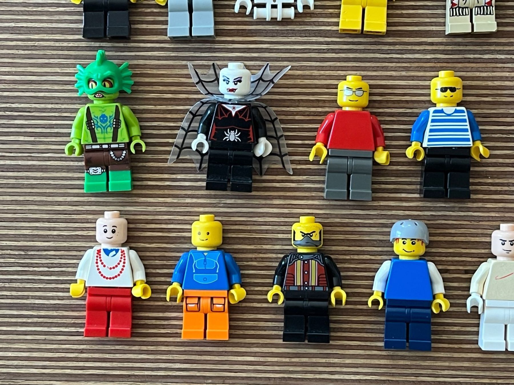 Lego Statuette: 31 Lego Minifiguren Konvolut J5 – Usato da Winterthur venduto da Wusa01 3