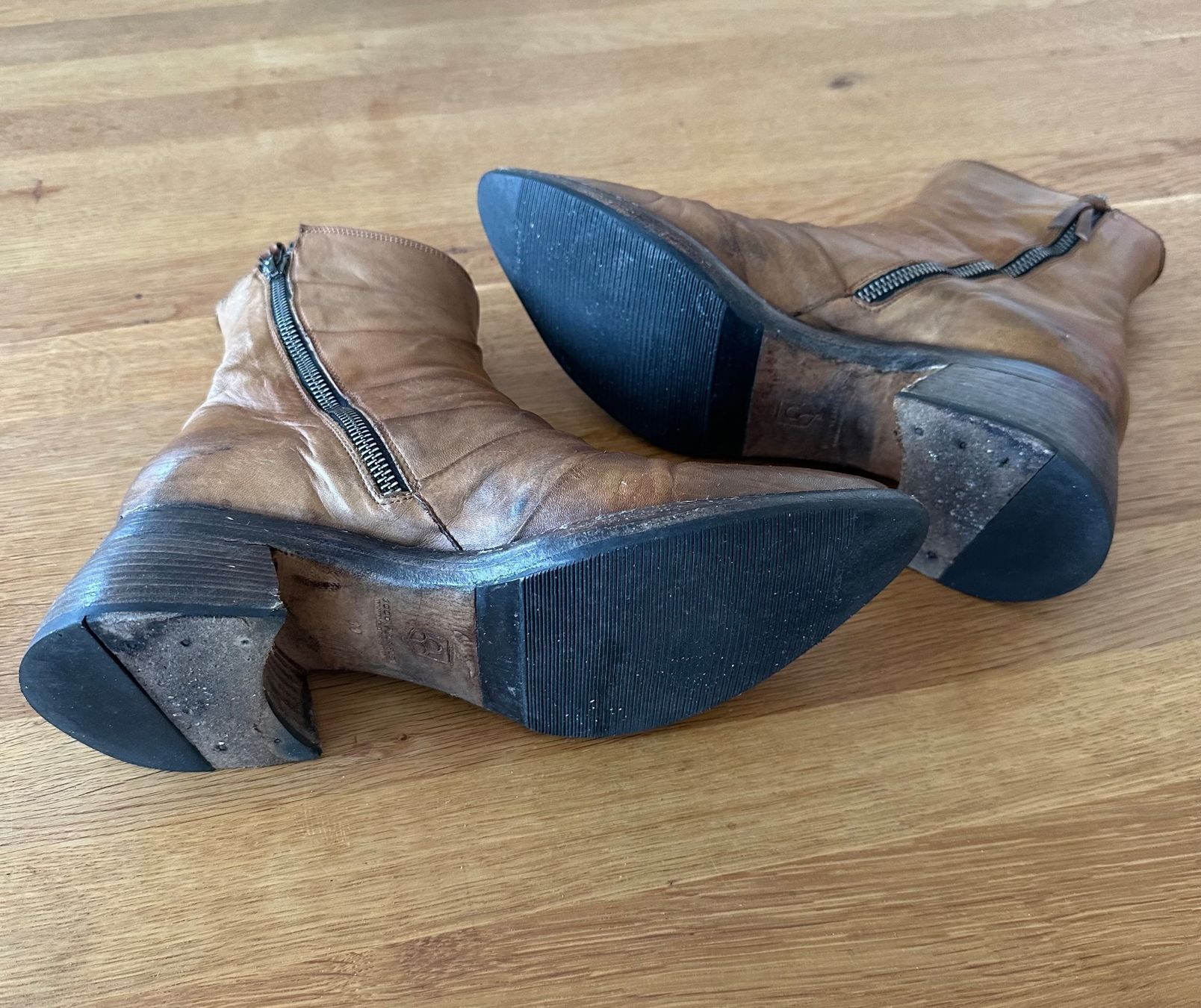 Scarpe da donna: Silvano Sassetti Stiefelette Gr 39 beige – Usato da Hindelbank venduto da Surlie 5