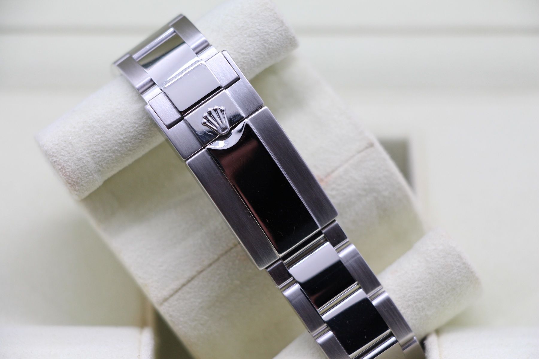 Rolex Orologi: Rolex GMT-Master II Ref. 116710LN, Original Box und Papiere – Usato da Zug venduto da eMDi_Collection 7