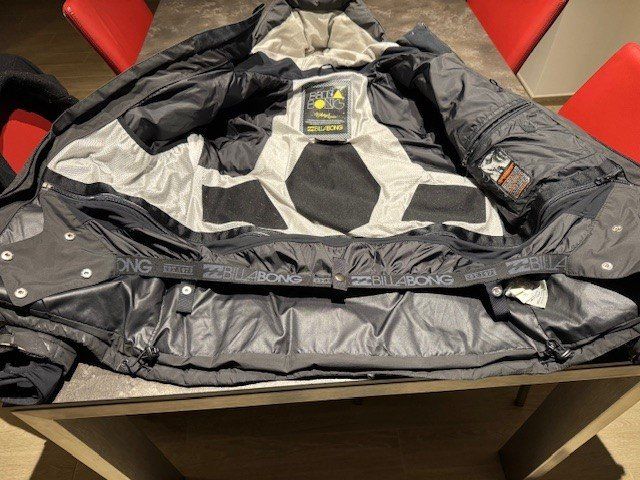Giacche: Veste de ski Billabong – Usato da Crissier venduto da Schtonic 2