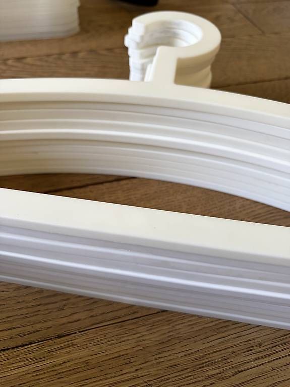 Appendiabiti: 19 Plastikbügel – Usato da Zollikerberg venduto da kajschi 1