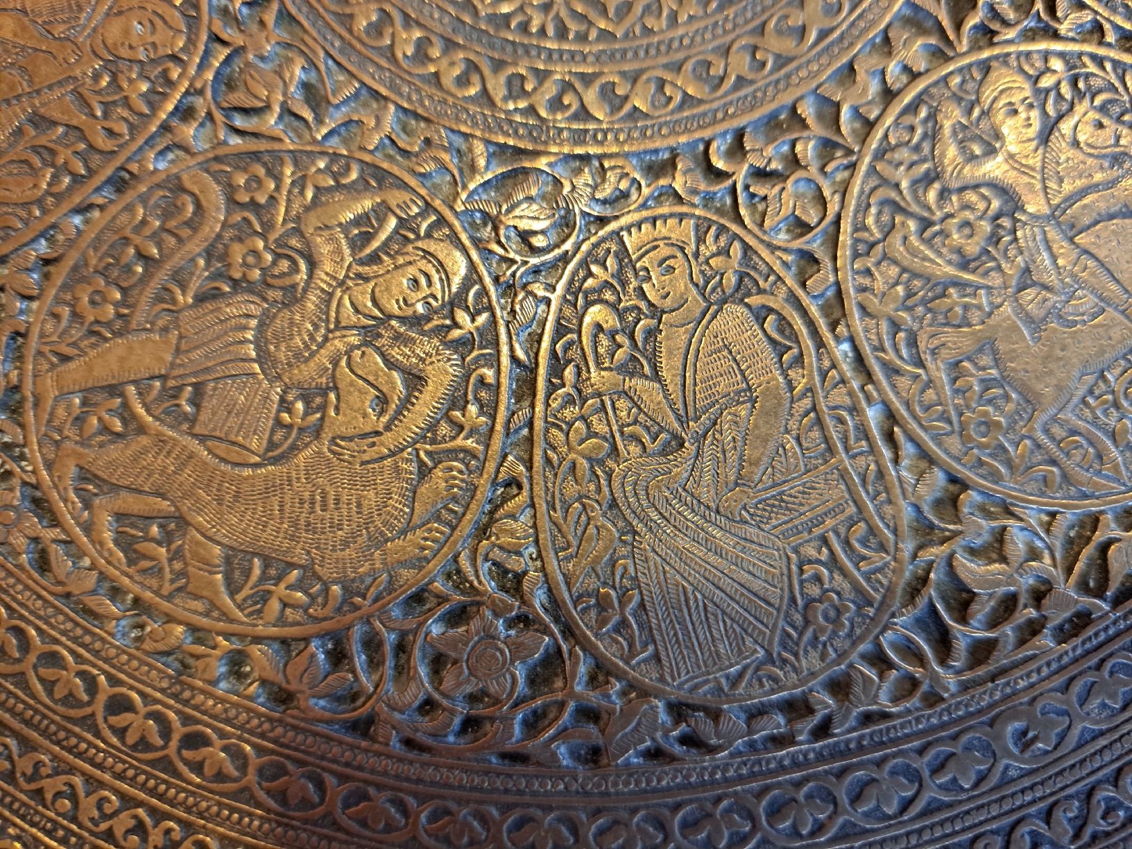 Piatti: Antiker Teller aus Bronze – Usato da Rehetobel venduto da hobirot01 4
