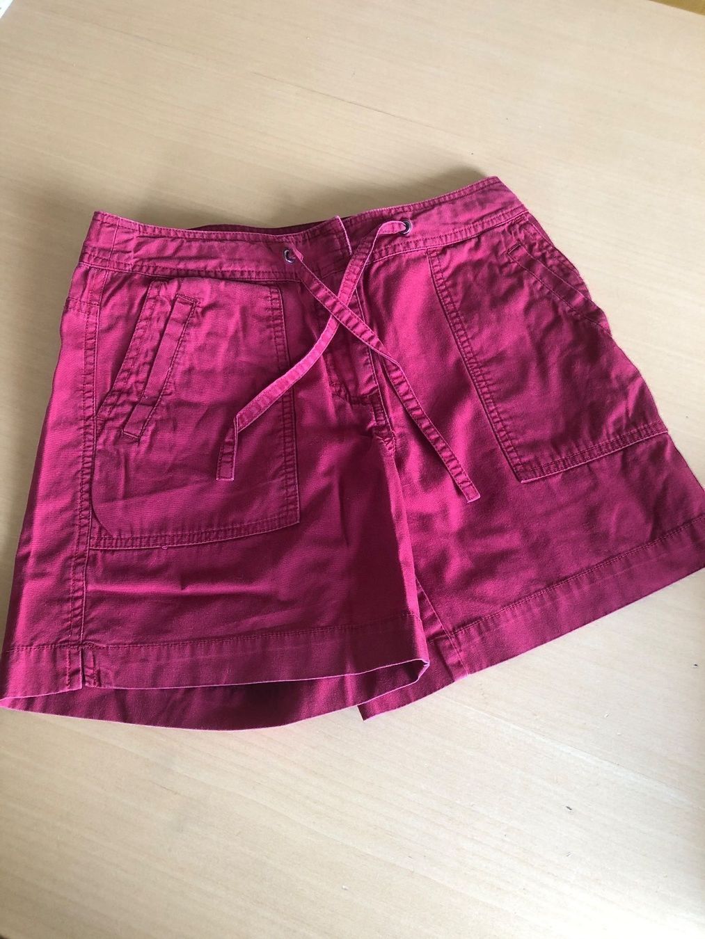 Pantaloni: Kurze Hose Weinrot – Usato da Gamprin venduto da Minabal