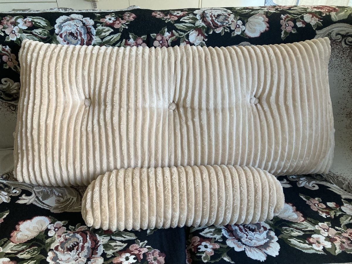 Kissen: Sofa set cushion  – Neu (gemäss Beschreibung) aus Zürich von mar_yb5j