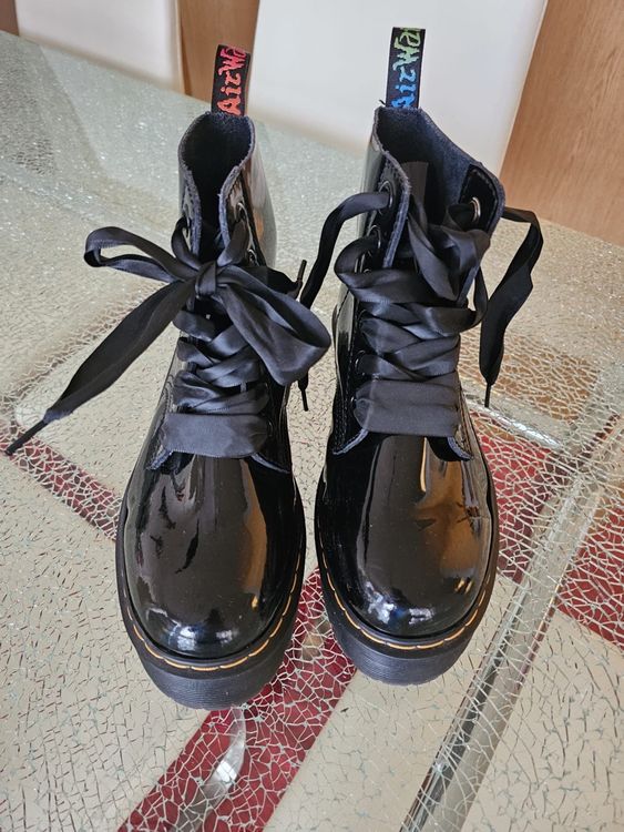 Dr hotsell martens 38