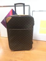 Louis Vuitton Rollkoffer Pegase55