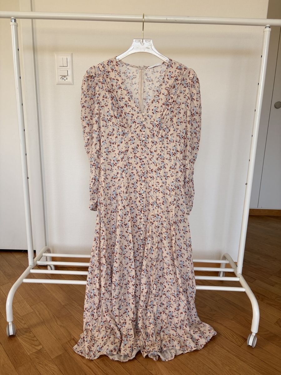 Mango Kleider: Damen Kleid Blumenmuster 7/8 Länge – Gebraucht aus Zürich von viv_nevi 1