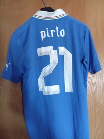 Orig. signiertes Azzurri Trikot von Andrea Pirlo der EM 2012