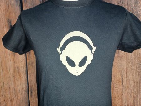 Baumwoll   T-Shirt "MUSIC ALIEN" NEU/ M