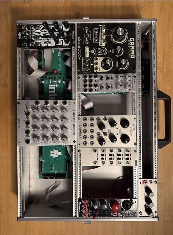 Instruments de musique: Eurorack Modular Synthesizer  verschiedene Module   – D'occasion à Würenlos par dav_m8ff