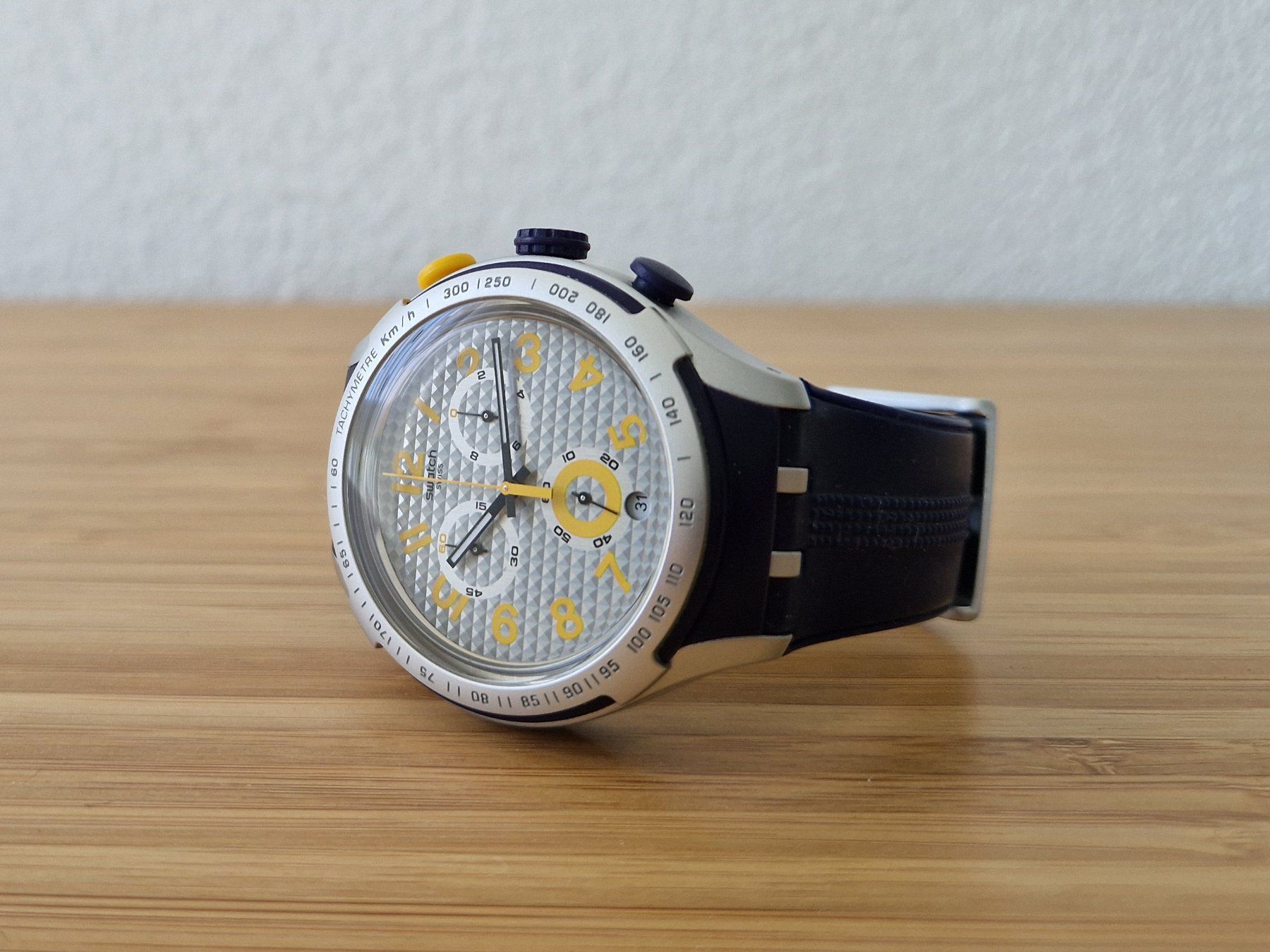 Swatch Uhren: Swatch Yellow Pusher – Gebraucht aus Dulliken von legacybuyer 2