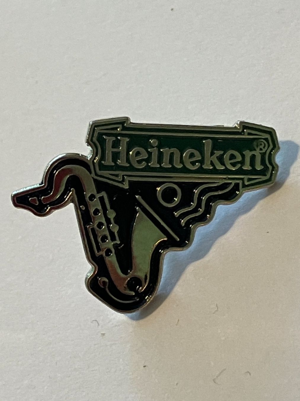 Placchette & Badge: 1 Pin Heineken Bier – Usato da Basel venduto da djwwpp