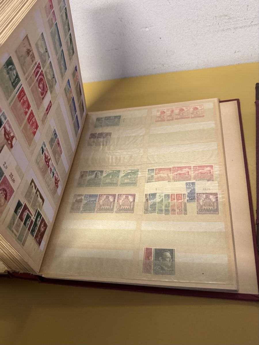 Tous les timbres: Briefmarken Sammelalben  – D'occasion à Schlieren par Freundlich02 5