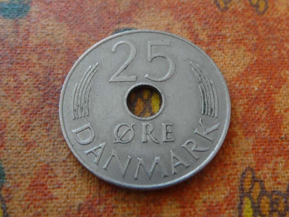 Toutes les monnaies: DANEMARK  25  Ore  1979 – D'occasion à Romanel-sur-Lausanne par Swift13 1