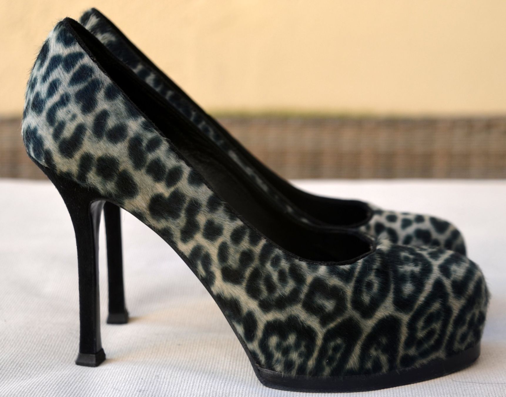 Saint Laurent Scarpe da donna: Yves Saint Laurent Pumps 34 1/3 – Usato da Collonges venduto da arashee 4