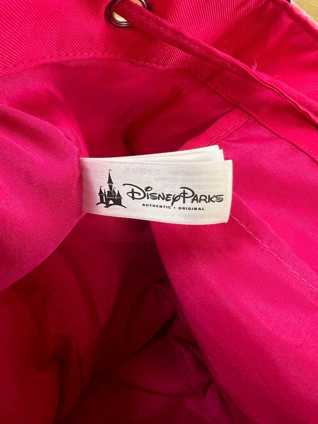 Disney Borse & Zaini: Disney Pink Glänzender Rucksack – Usato da Hünenberg See venduto da mississauga 7