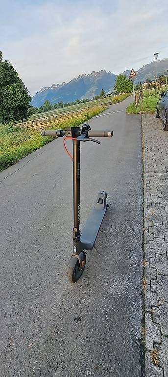 Xiaomi Kickboard: Xiaomi Electric Scooter 4 Lite 2. Generation – Nuovo (secondo la descrizione) da Salez venduto da VIDIAS 1