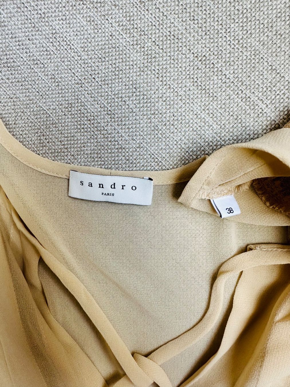 Sandro Vestiti: Sandro Kleid- Beige gr. 38 – Nuovo (secondo la descrizione) da Bern venduto da Marie_B21 6