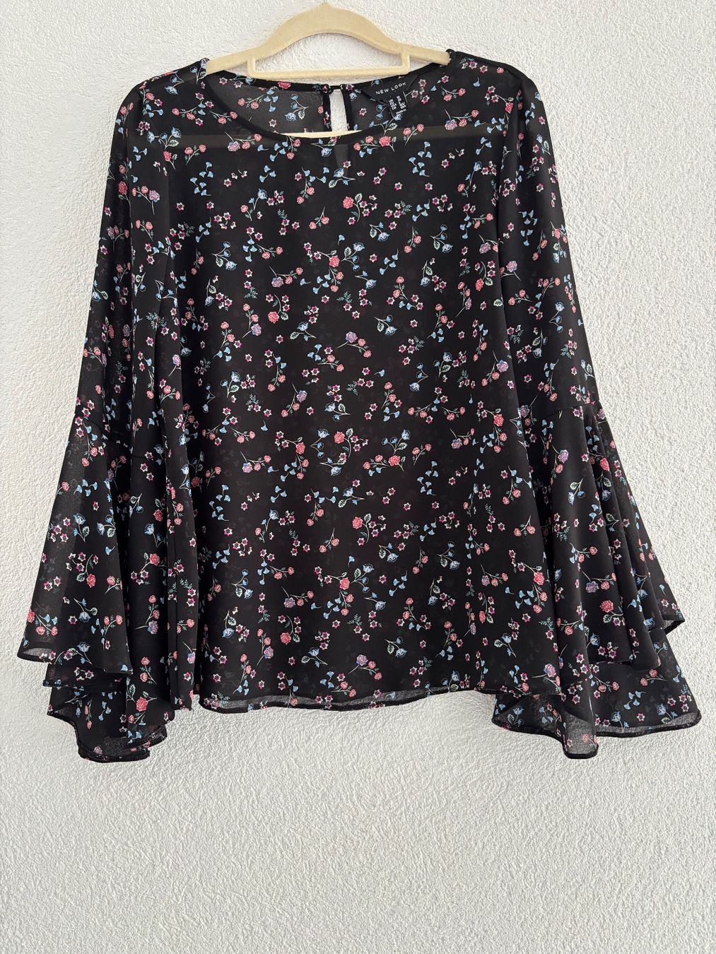 Top: Blouse – Usato da Arbaz venduto da CicciStore