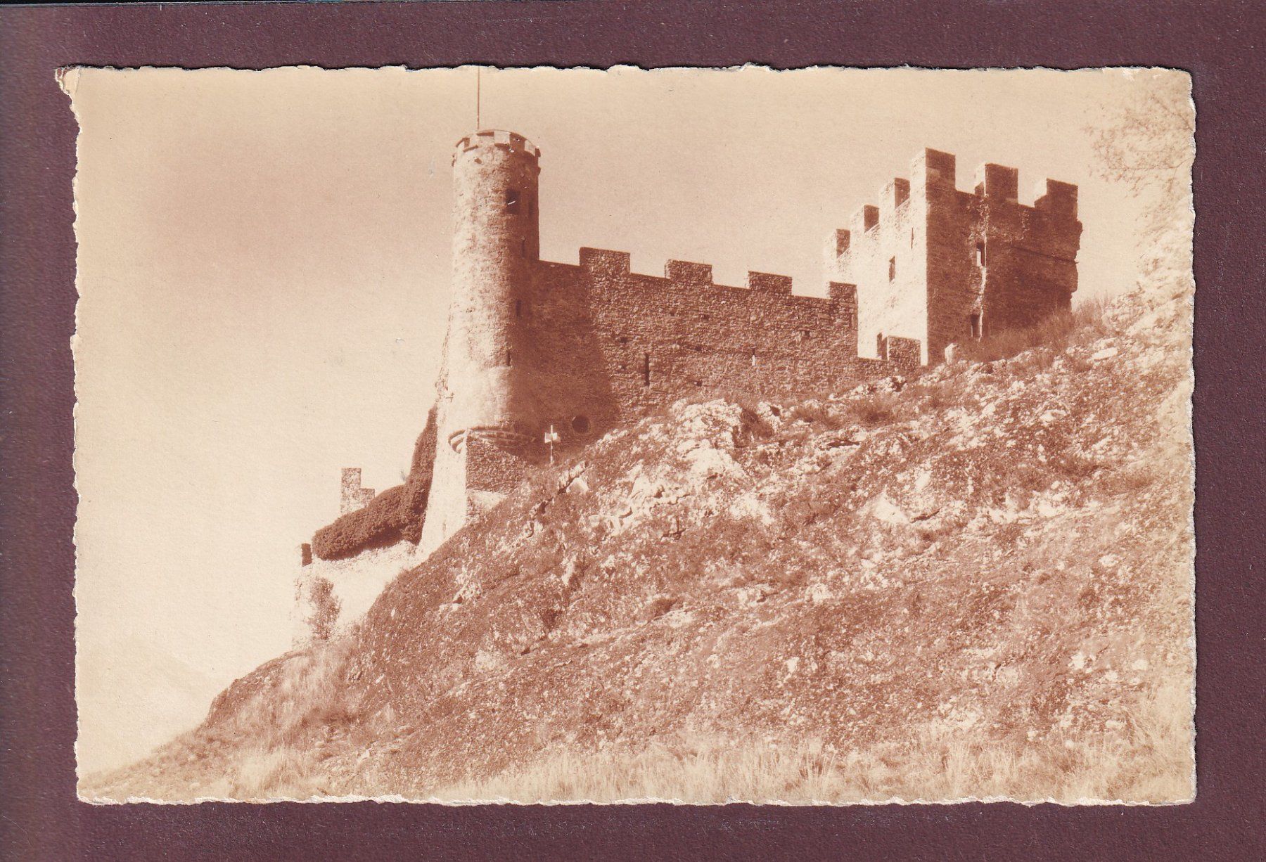 Ansichtskarten: SION - Ruines de Tourbillon - E. Gyger – Gebraucht aus Pully von nicecards