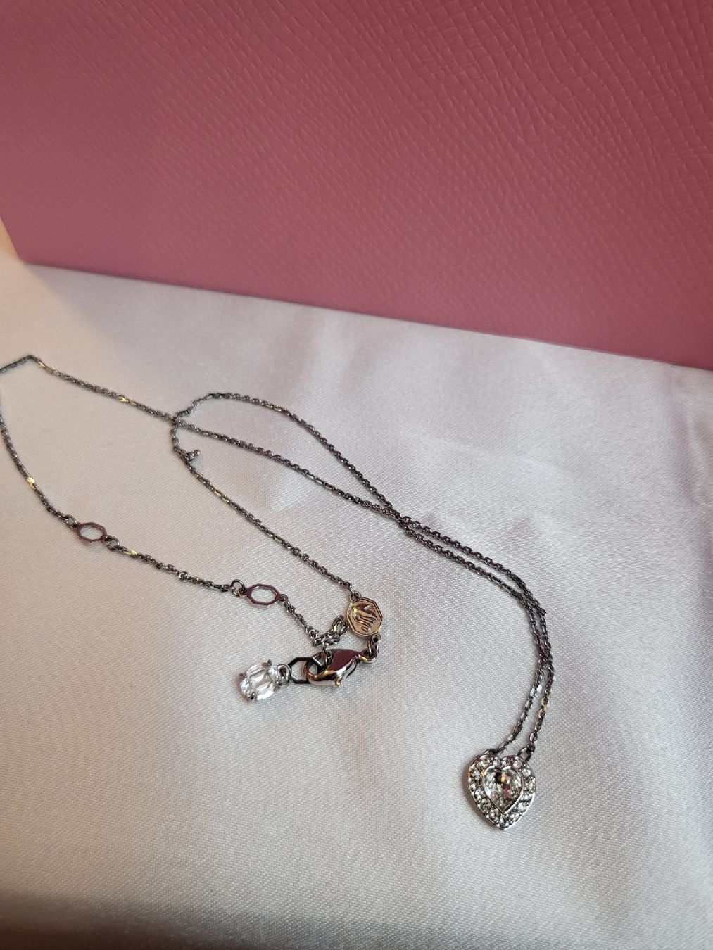Swarovski Catenine: Swarovski Ariana Grande Halskette  – Nuovo (secondo la descrizione) da Hellbühl venduto da d.d.d.125 3