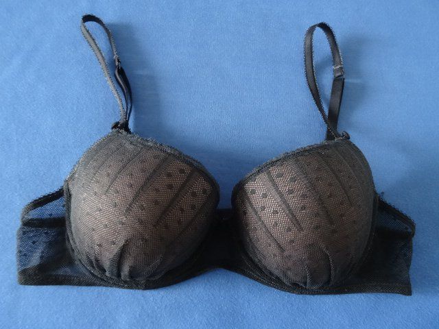 Altra biancheria intima: BH Büstenhalter  75 C-D schwarz/nude – Nuovo (secondo la descrizione) da Bazenheid venduto da Aebi55