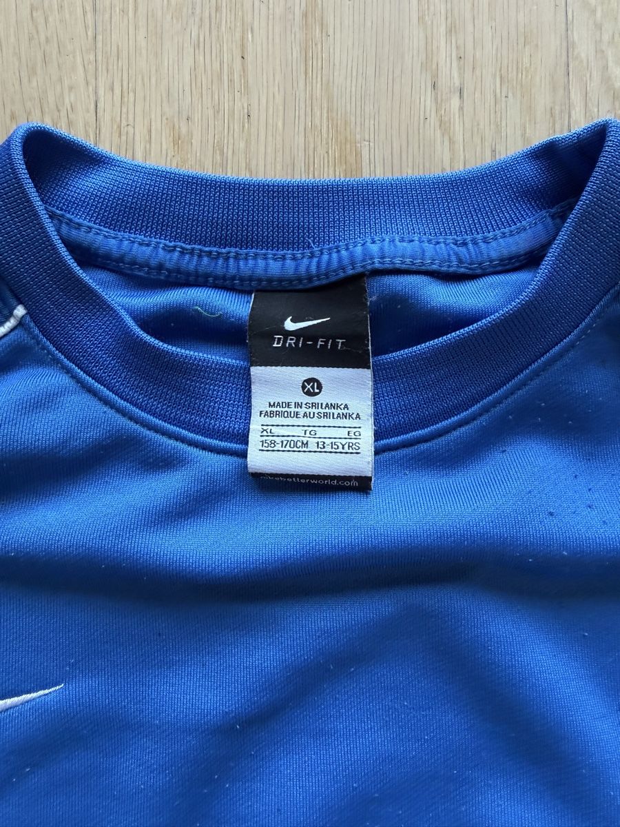 Nike Pullover & Sweatshirts: Nike Dri-FIT Trainingsshirt – Neu (gemäss Beschreibung) aus Zürich von sandro_colombini 2