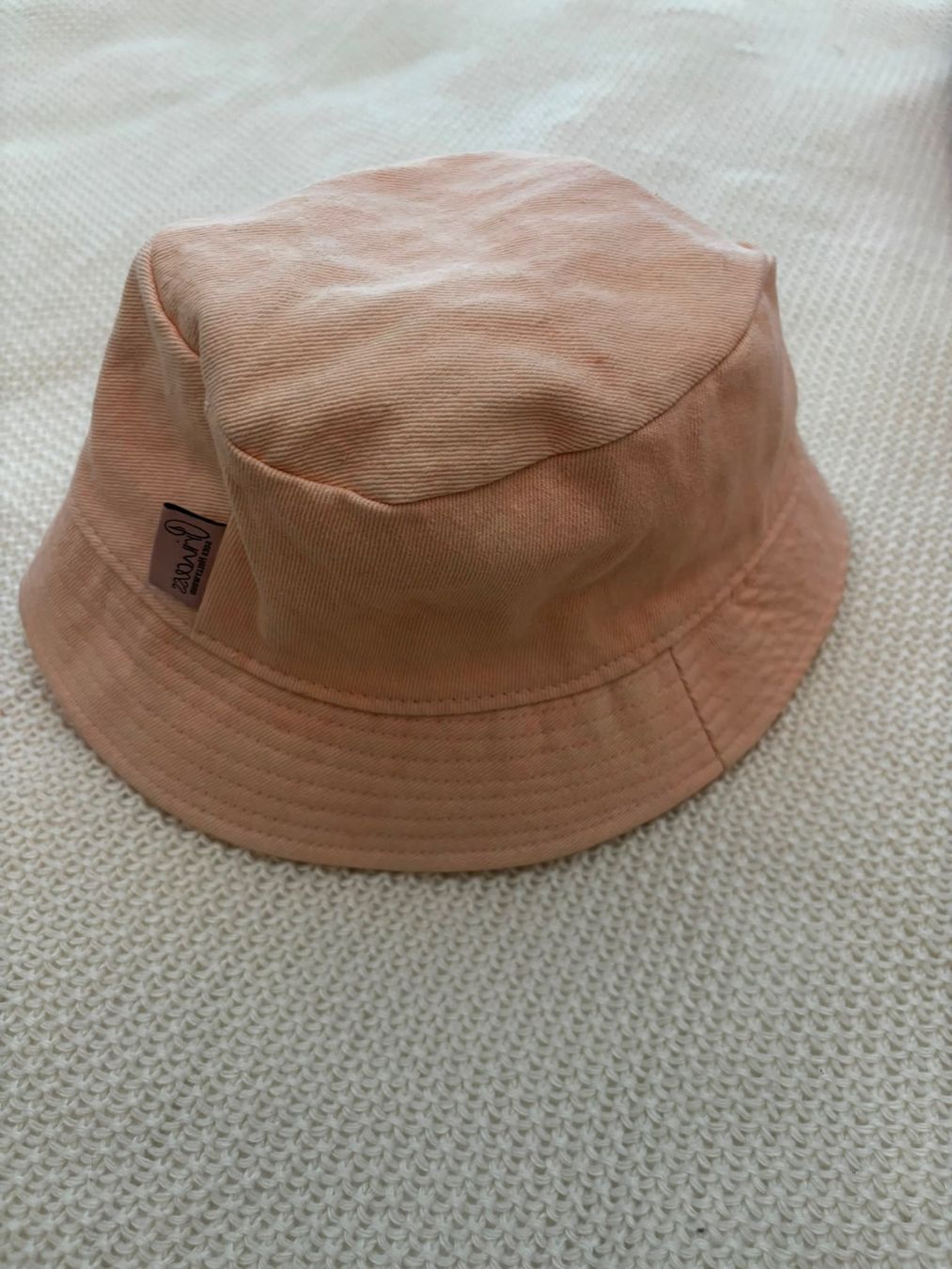 Hüte, Mützen & Caps: Fischerhut, pink, Woman. – Gebraucht aus Eglisau von Marc_J.