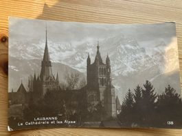 Lausanne - La Cathédrale et les Alpes - AK