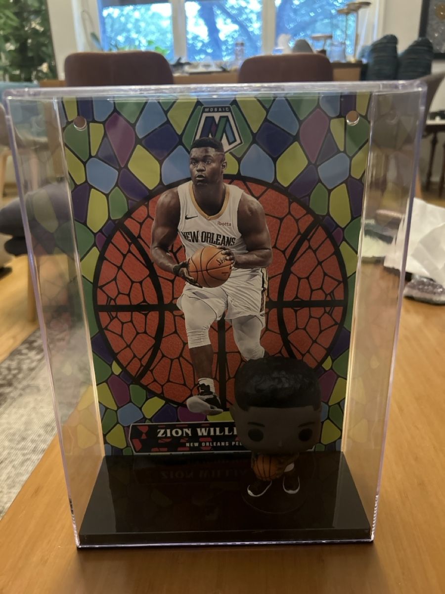 Funko Statuette: Zion williamson massive funko pop  – Usato da Basel venduto da basaranhallac