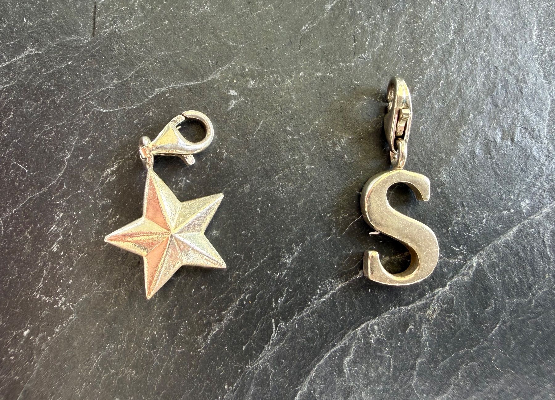 Thomas Sabo Ciondoli: 6 Thomas Sabo Charms – Usato da Davos Platz venduto da sam_xr2v