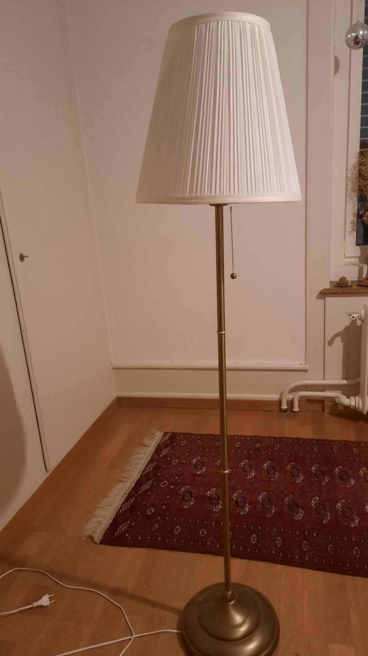 Ikea Lampes: Standleuchte Ikea – D'occasion à Aarau par klara06