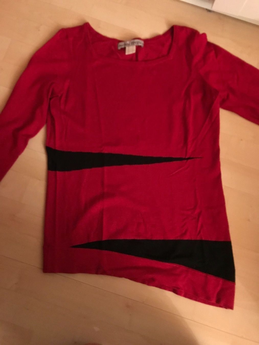 Pullover & Sweatshirts: Pullover aus Viskose und wenig Polyamid, spezieller Schnitt – Gebraucht aus Meilen von Flockenwirbel 1