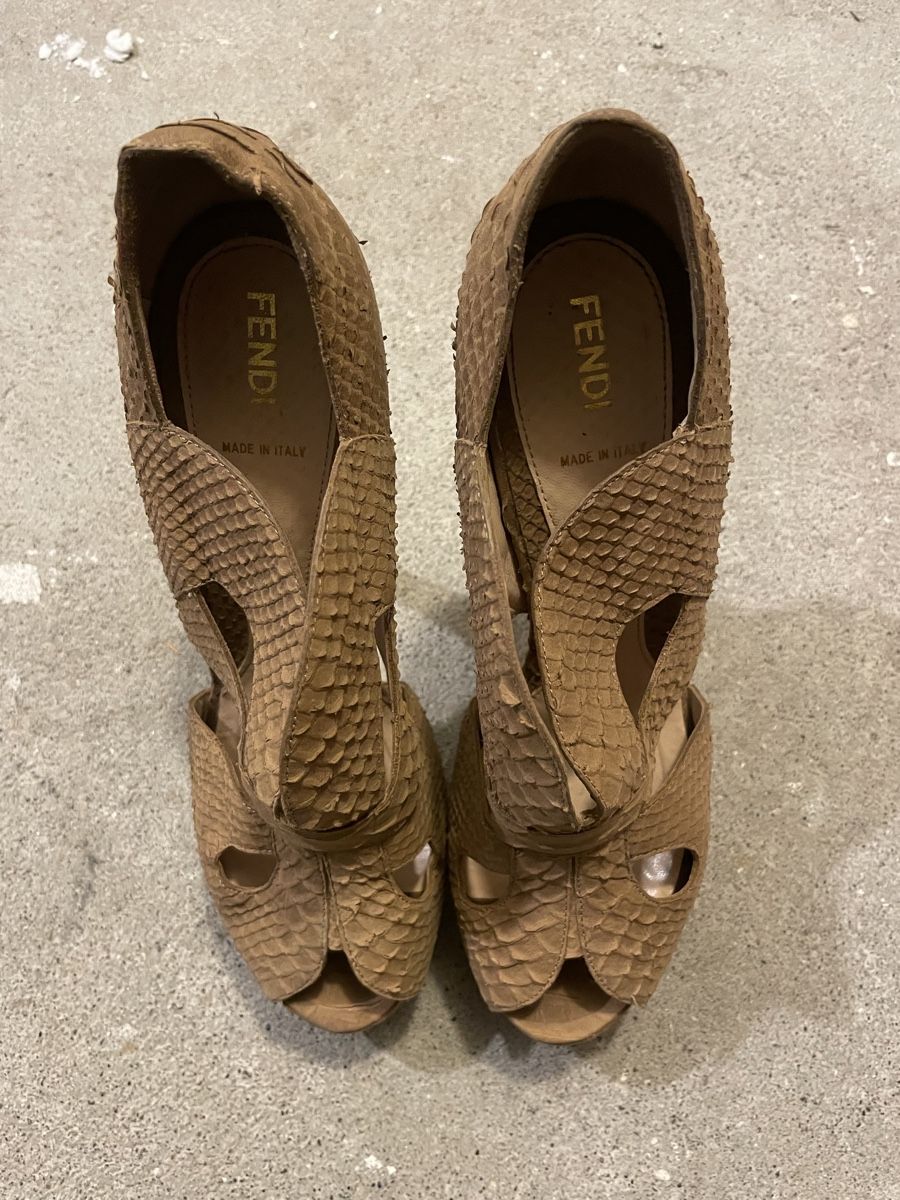 Fendi Damenschuhe: Fendi high platform heels size 40 – Gebraucht aus Yverdon-les-Bains von pen_bbz8 2