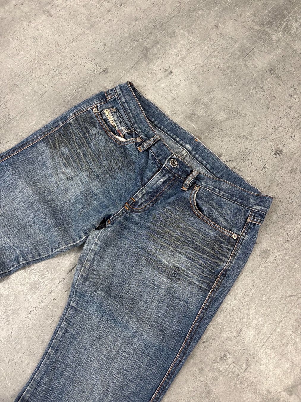 Diesel Jeans: Vintage Diesel Bootcut Flared Jeans (M) – Nuovo (secondo la descrizione) da Werdenberg venduto da hase.vintage 3