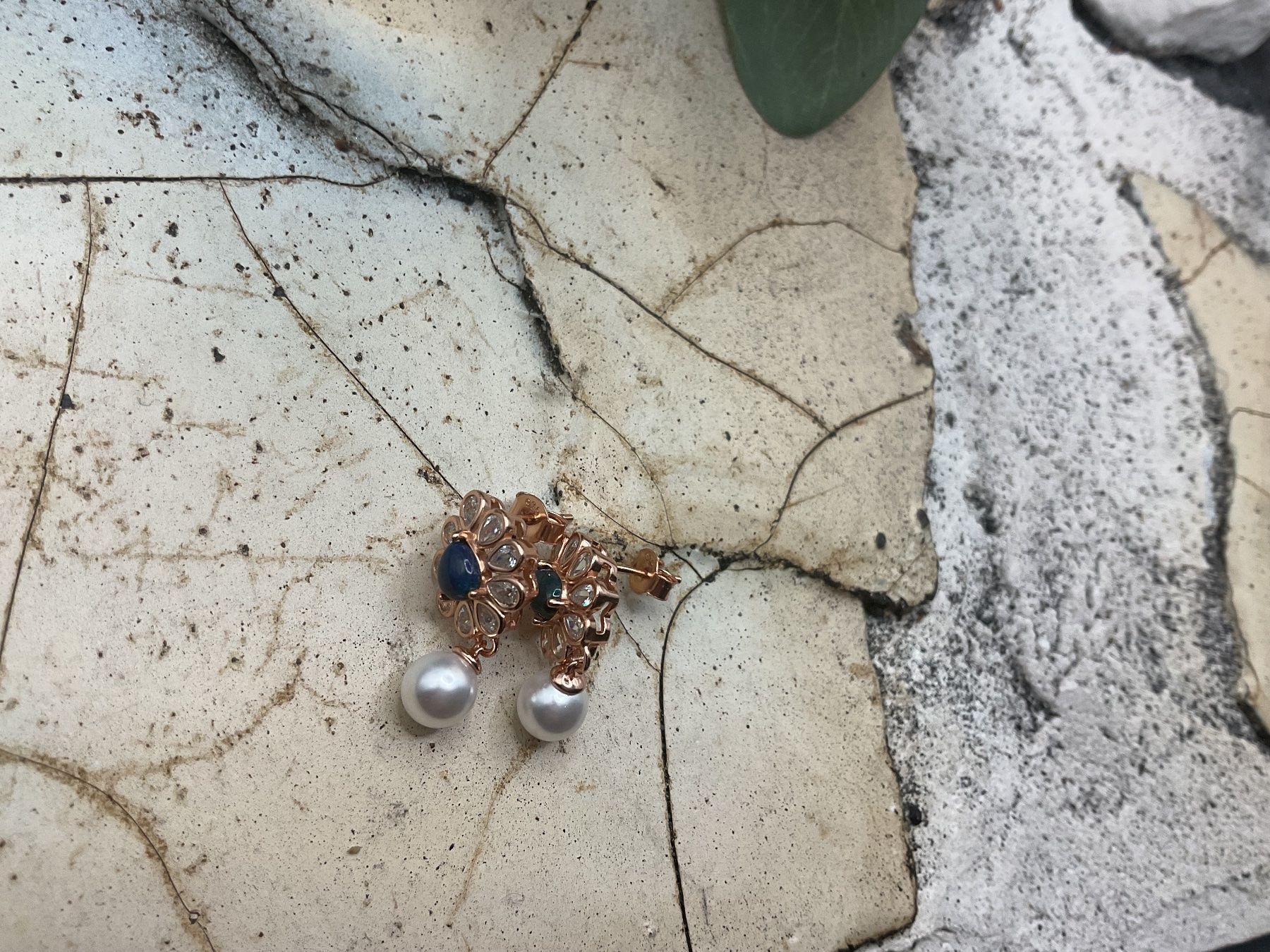 Orecchini pendenti & Orecchini a lobo: Ohrstecker mit Opal, Sterlings.  rotvergoldet – Nuovo (secondo la descrizione) da Luzern venduto da S.Kern01 2
