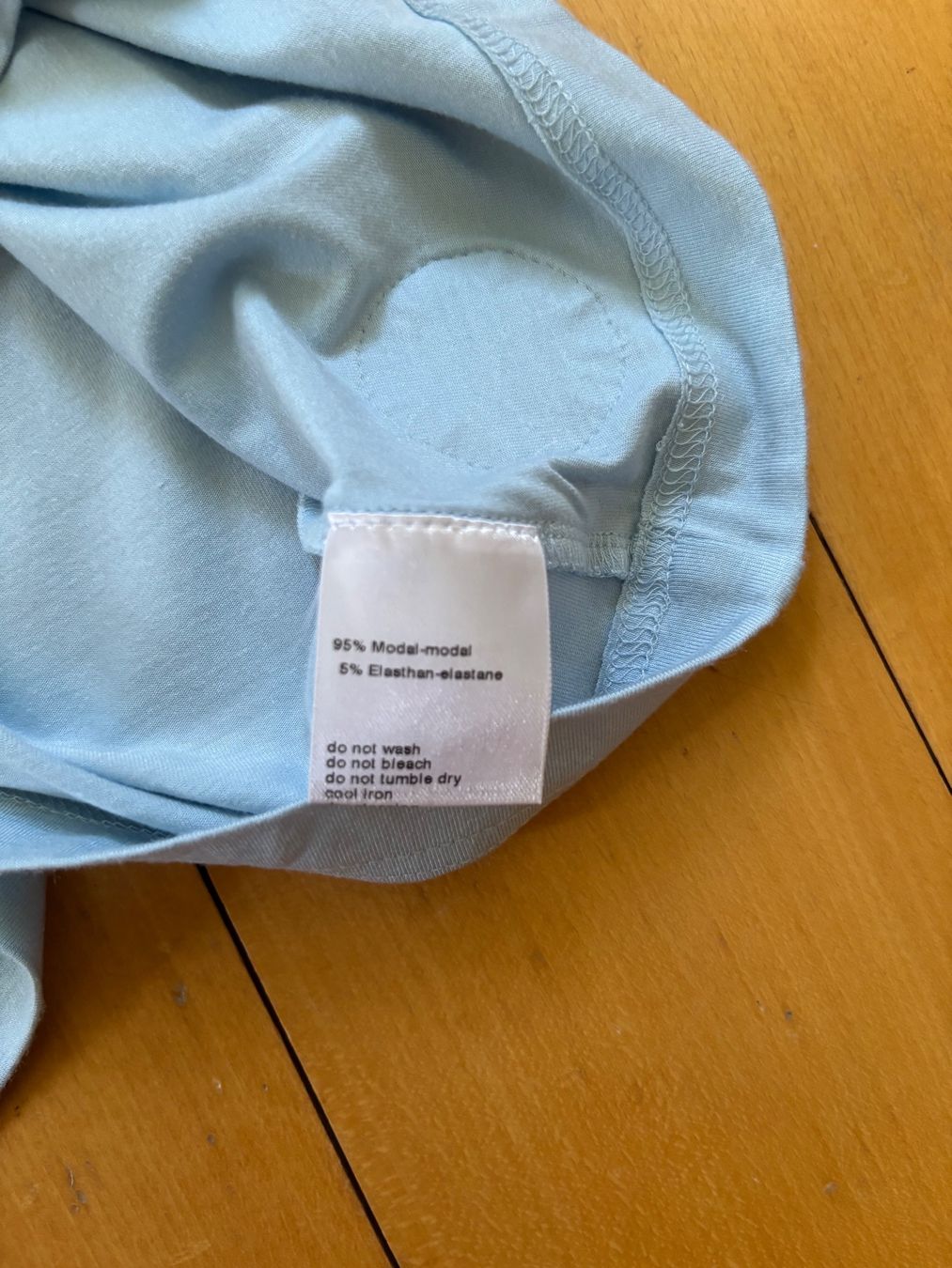 Akris Top: Akris Top,neu, Gr.36-38,cool,Modal, Np.:320.-.- – Nuovo (secondo la descrizione) da St.Gallen venduto da shiwi12 8