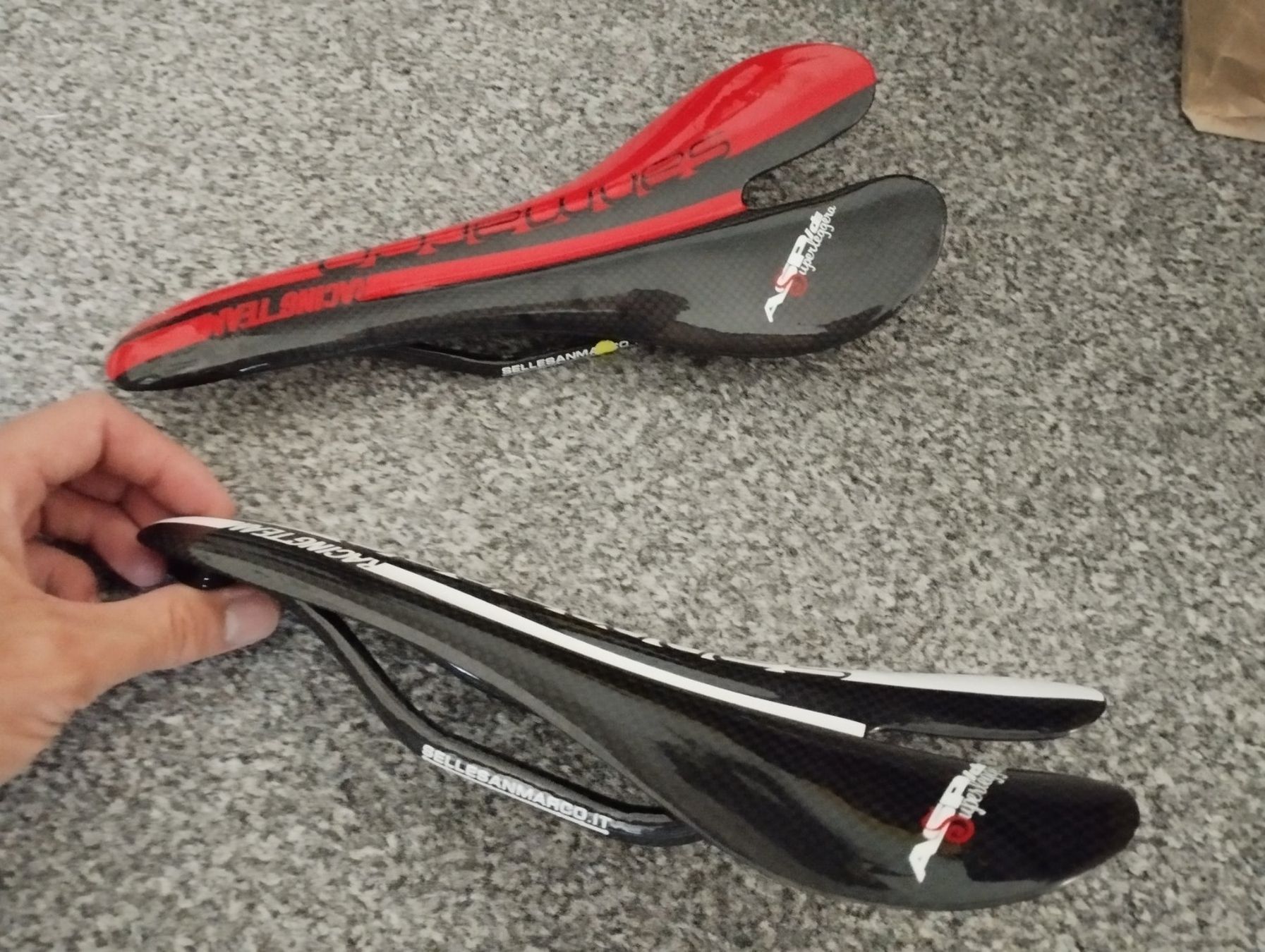 Pezzi di ricambio: 📦 Selle full carbone blanche/noire – Nuovo e nell'imballaggio originale da MONTHEY venduto da Tibobo 2