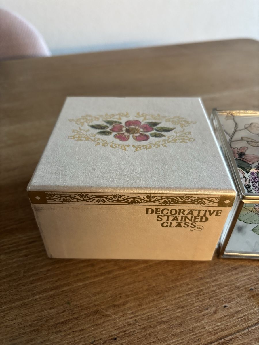 Contenitori & Simili: Dekorative Glas Schmuckschatulle mit Originalverpackung – Usato da Zürich venduto da Kaep 3
