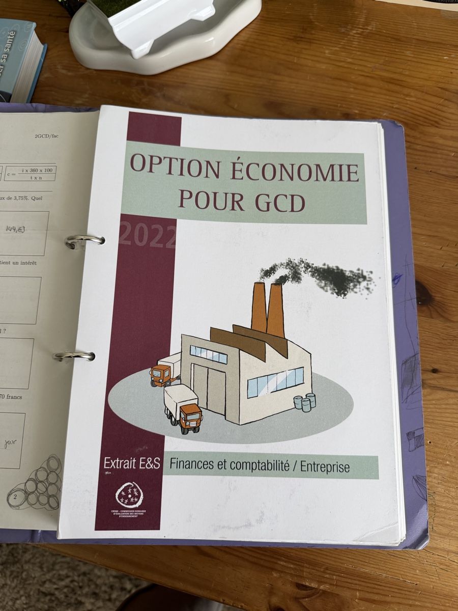 Bücher: Cours comptabilité pour GCD complet  – Gebraucht aus La Chaux-de-Fonds von mih_t8qk