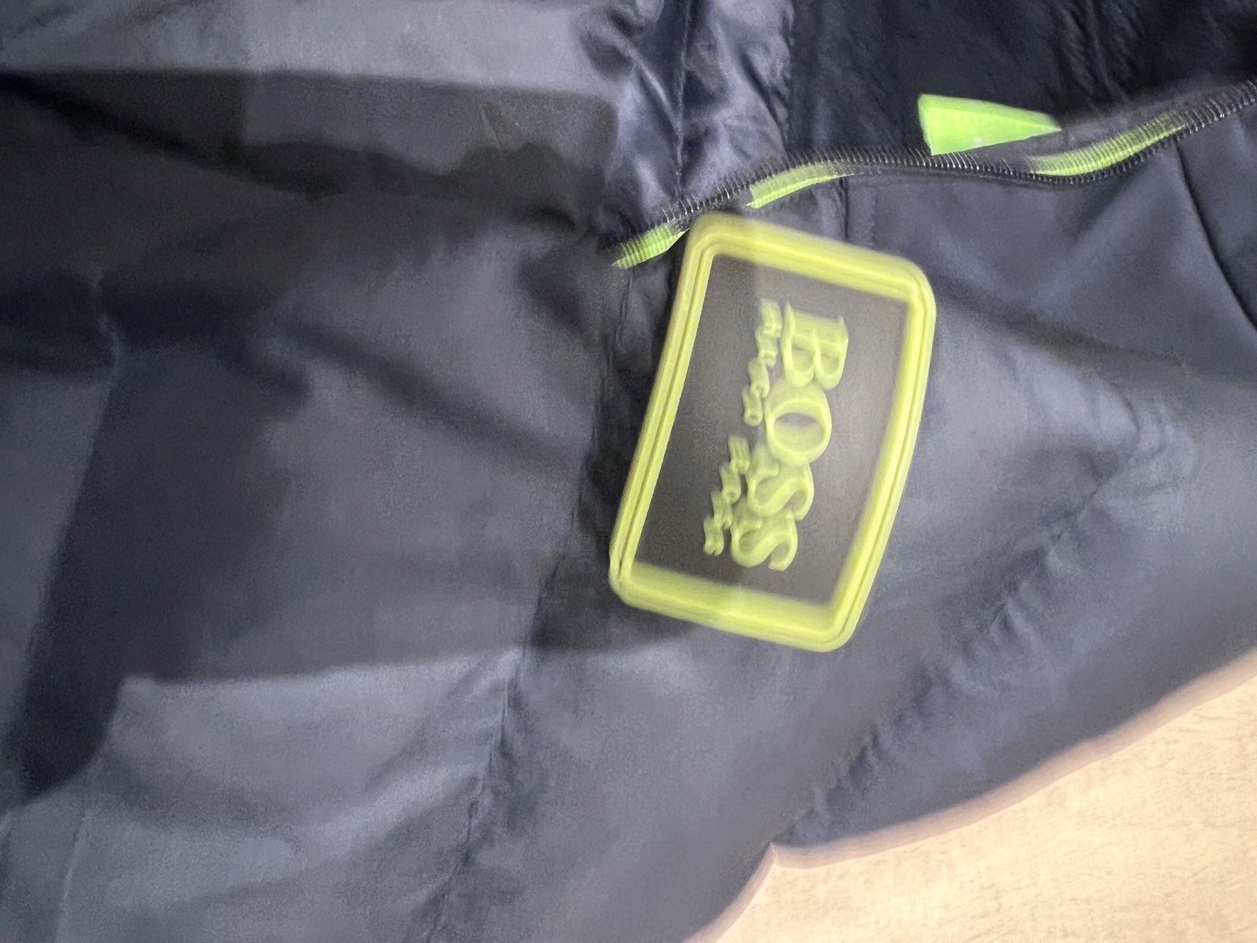 Hugo Boss Jacken & Mäntel: Hugo Boss Jacke neuwertig schwarz – Neu (gemäss Beschreibung) aus Bülach von Cucculi 2