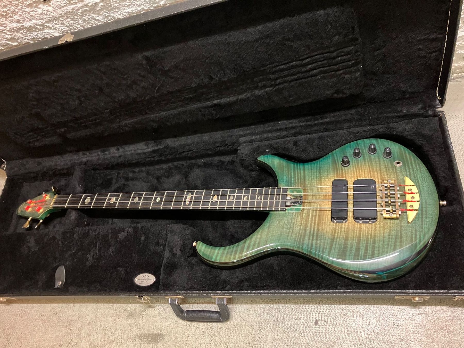 Strumenti musicali: Alembic E-Bass, costumn made – Usato da Zürich venduto da pino.zortea