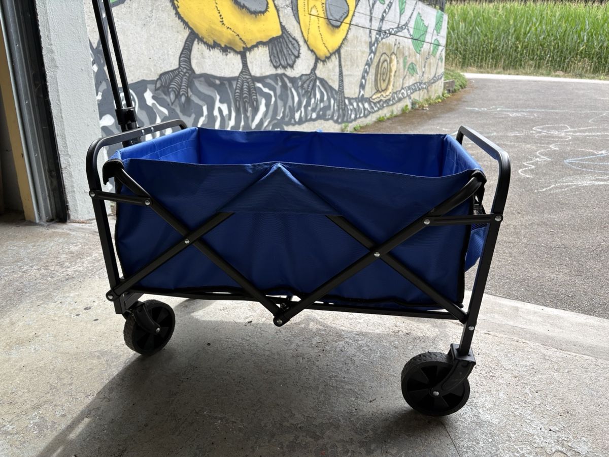 Veicoli per bambini: Bollerwagen blau faltbar – Usato da Frauenfeld venduto da sSteiboeckli 1