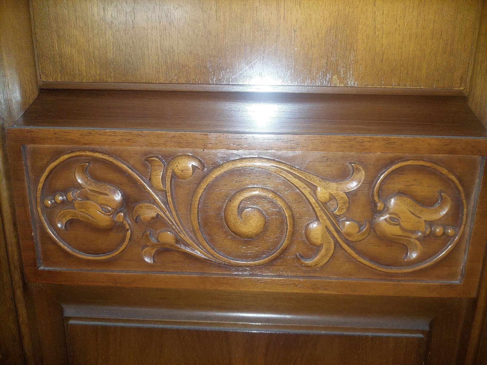 Credenze: Fraubrunnen Geschirrschrank/Sideboard – Usato da Reitnau venduto da milonia08 1