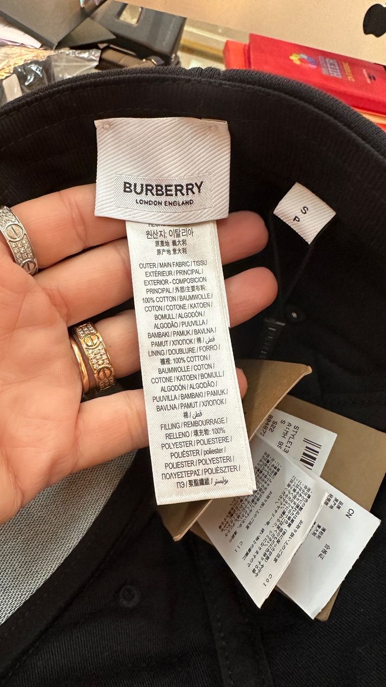 Burberry Altro in  Abbigliamento & Accessori: Burberry Kappe – Nuovo e nell'imballaggio originale da Lachen SZ venduto da HelvetiaLuxury 5