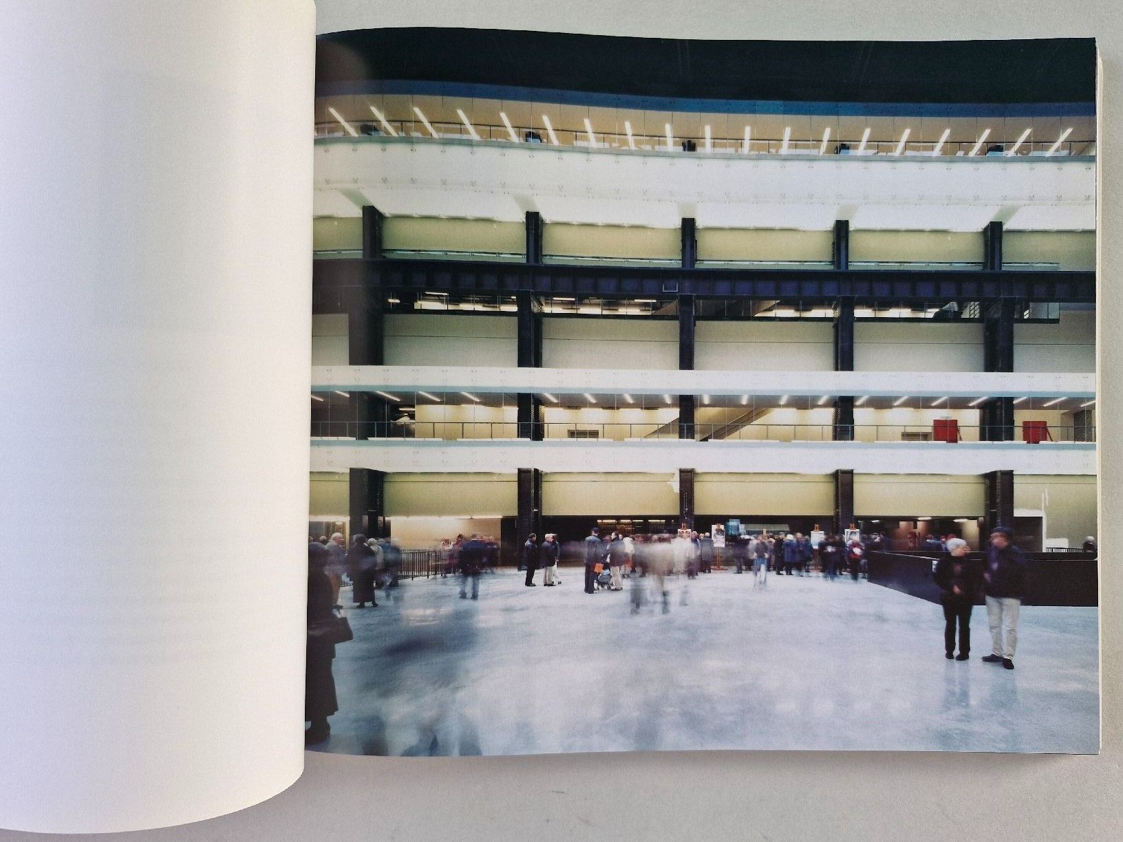 Bücher: Architekturbuch Building Tate Modern Herzog & de Meuron – Gebraucht aus Zürich von Secretariat11 6