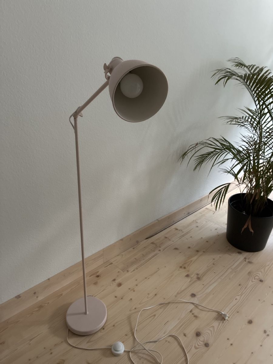 Lampen: Stehlampe  – Gebraucht aus Waldenburg von knu_pm8x