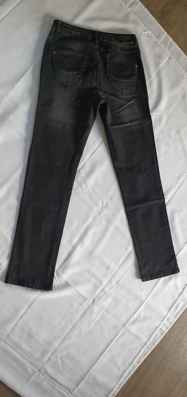 Jeans: schwarze Damen Jeans in 36 – Usato da Niederbuchsiten venduto da klengyel 3