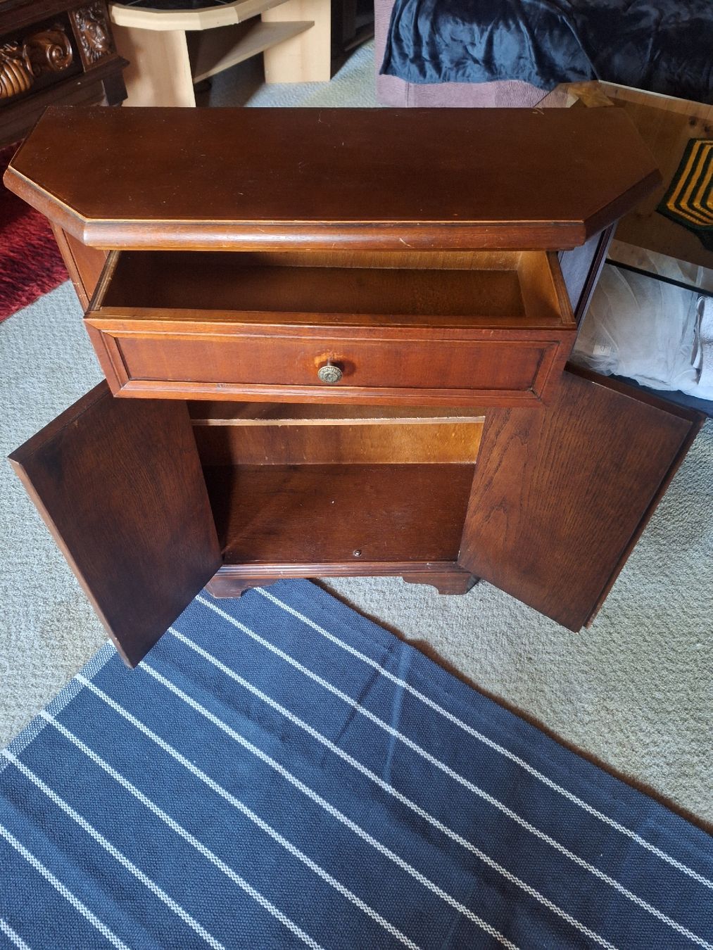 Commodes: Kommode Holz massiv – D'occasion à Büttikon AG par rebeccaparvex 2